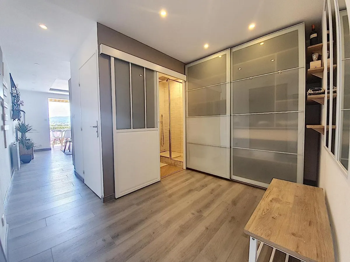 Appartement Vue Mer de la Baie des Anges avec Garage à La Ciotat
