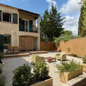 Bel Avec Terrasse Et Beau Jardin Classé 1 étoile Appartement